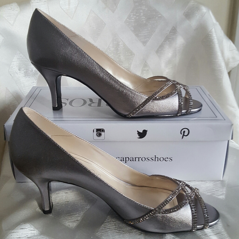 Shoes - Picture 2 of 8